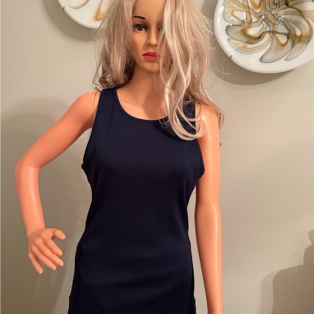NWT Gorgeous Classic Navy Sleeveless Top! - Picture 4 of 8